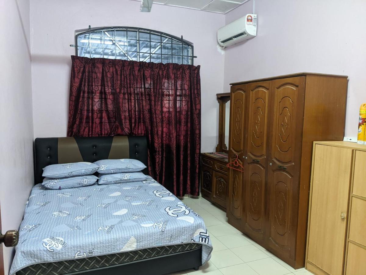 Aryani Homestay Kampong Kelemak Экстерьер фото